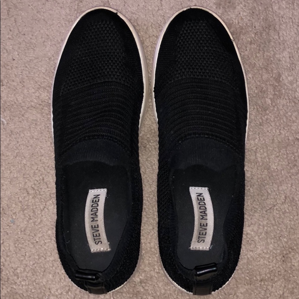 Steve Maden slip ons